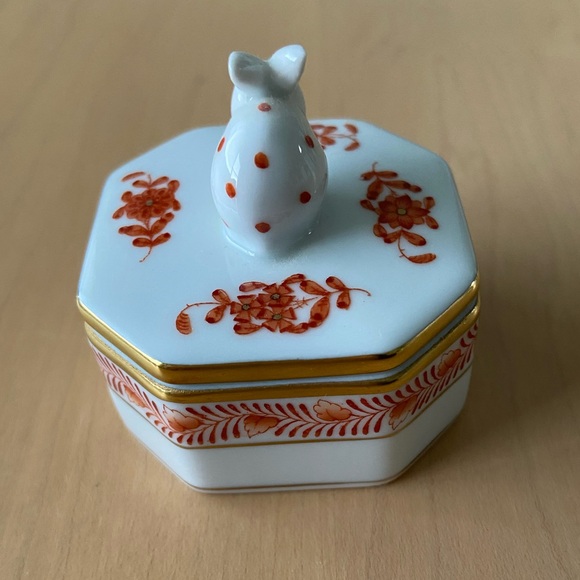 Herend Porcelain Rabbit/Bunny Box - Picture 3 of 7